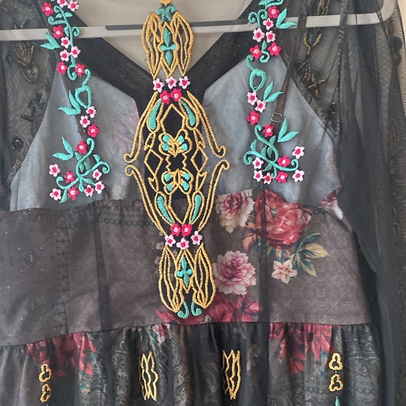 Beautiful dress embroidered netting over pattern sheath pockets empire waist - Picture 7 of 10